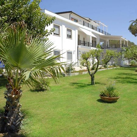 Sikelika Residence Sul Mare Scoglitti Buitenkant foto